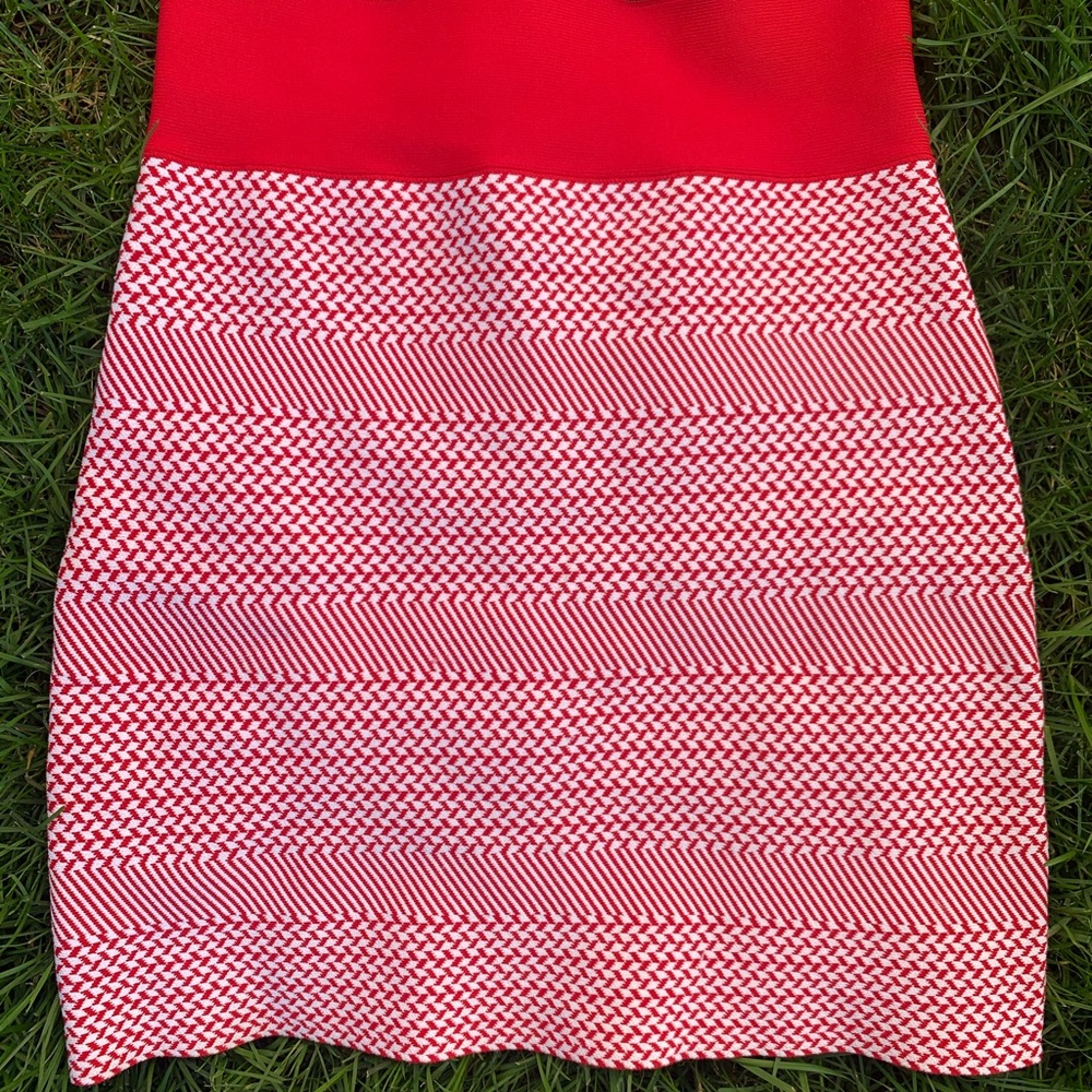 Bcbgmaxazria bandage skirt